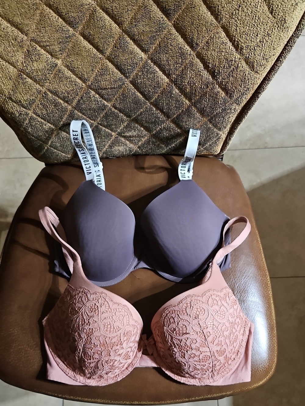 Lot Of 2 Victoria's Secret T-Shirt Lightly Lined Demi Perfect Shape Push Up Bras